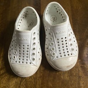 Native Jefferson’s Size 5 White